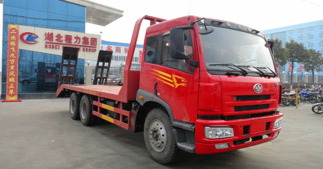 解放后雙橋平板運(yùn)輸車(chē)