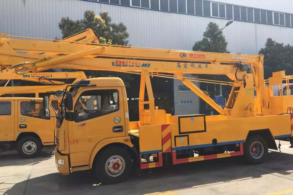 東風多利卡單排18米高空作業(yè)車圖片3